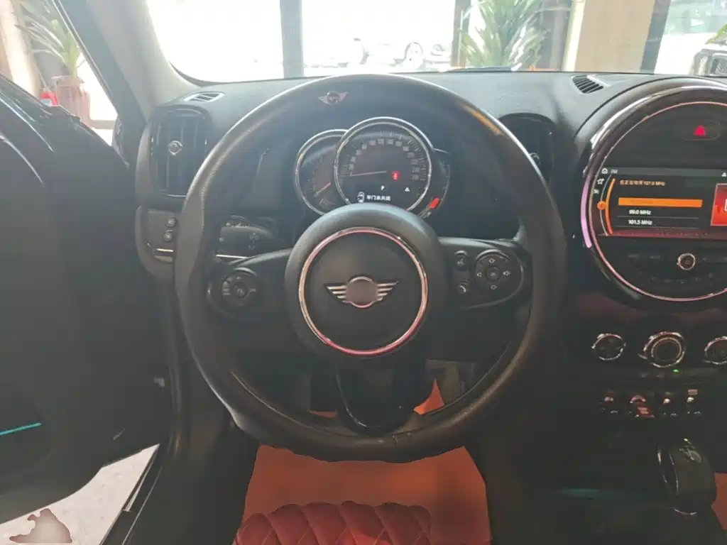 Фото 11 - MINI COUNTRYMAN