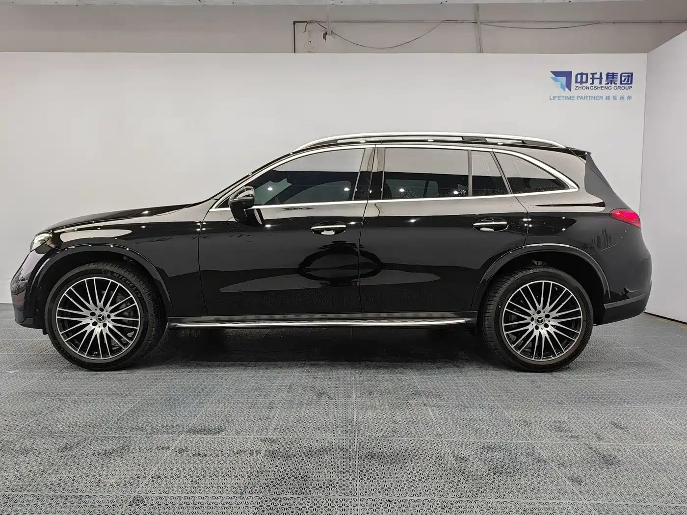 Mercedes-Benz GLC 2025 GLC 300 L 4MATIC Luxury 5-seater фото 7