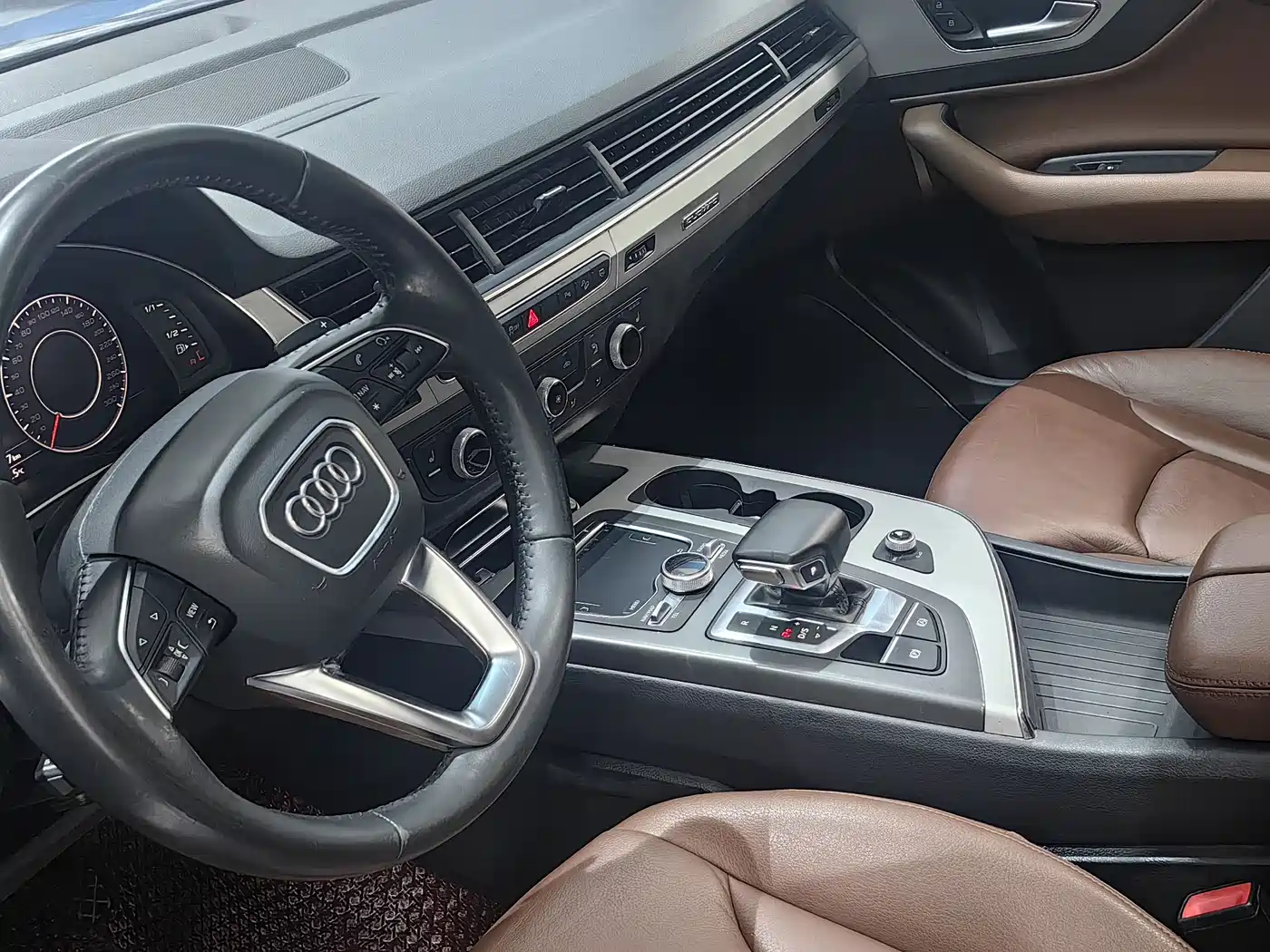 Audi Q7 2019 45 TFSI Comfort фото 7