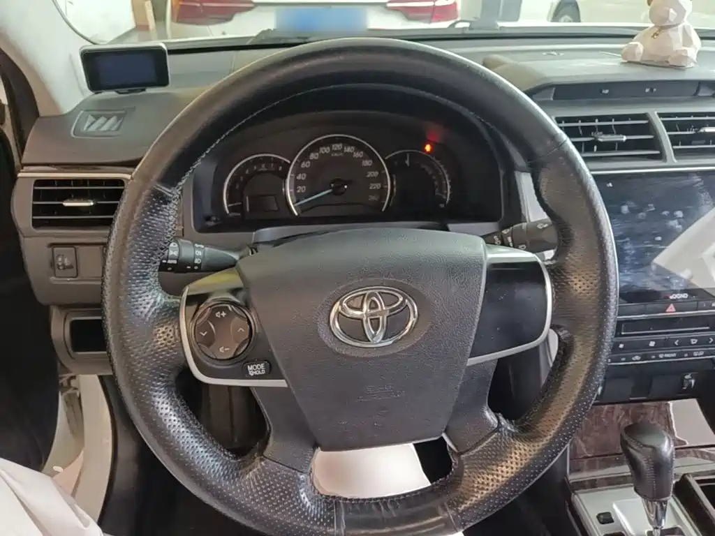 Toyota Camry 2015 2015 2.0G Leading Edition