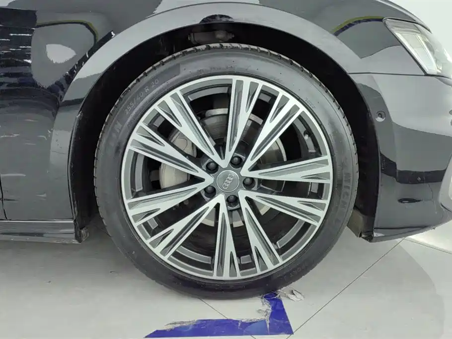 Audi A6L 2019 45 TFSI quattro Exclusive Dynamic фото 6