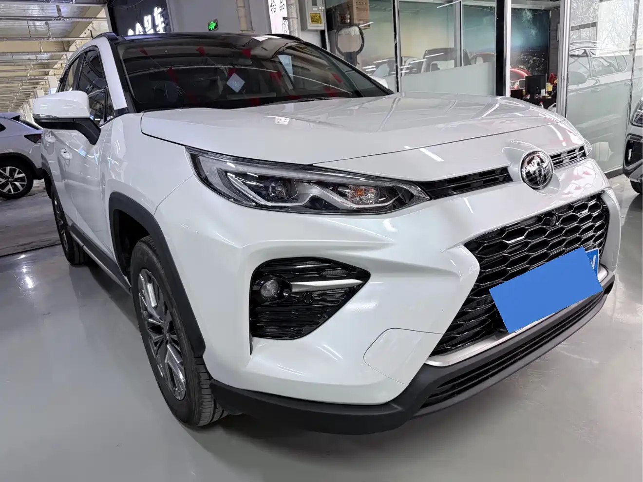 Toyota Wildlander 2023 2.0L CVT FWD Luxury PLUS фото 3