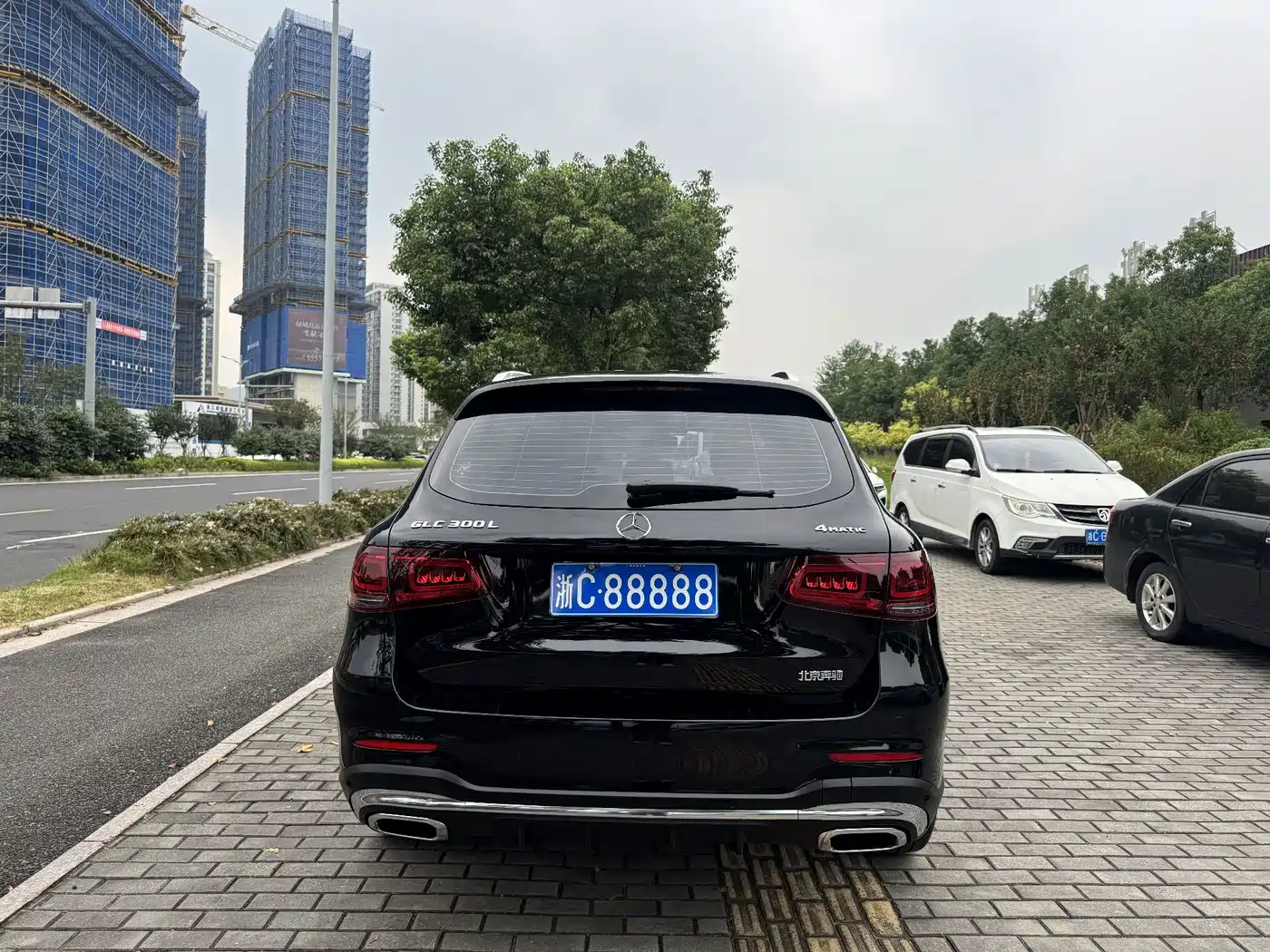 Фото 8 - Mercedes-Benz GLC