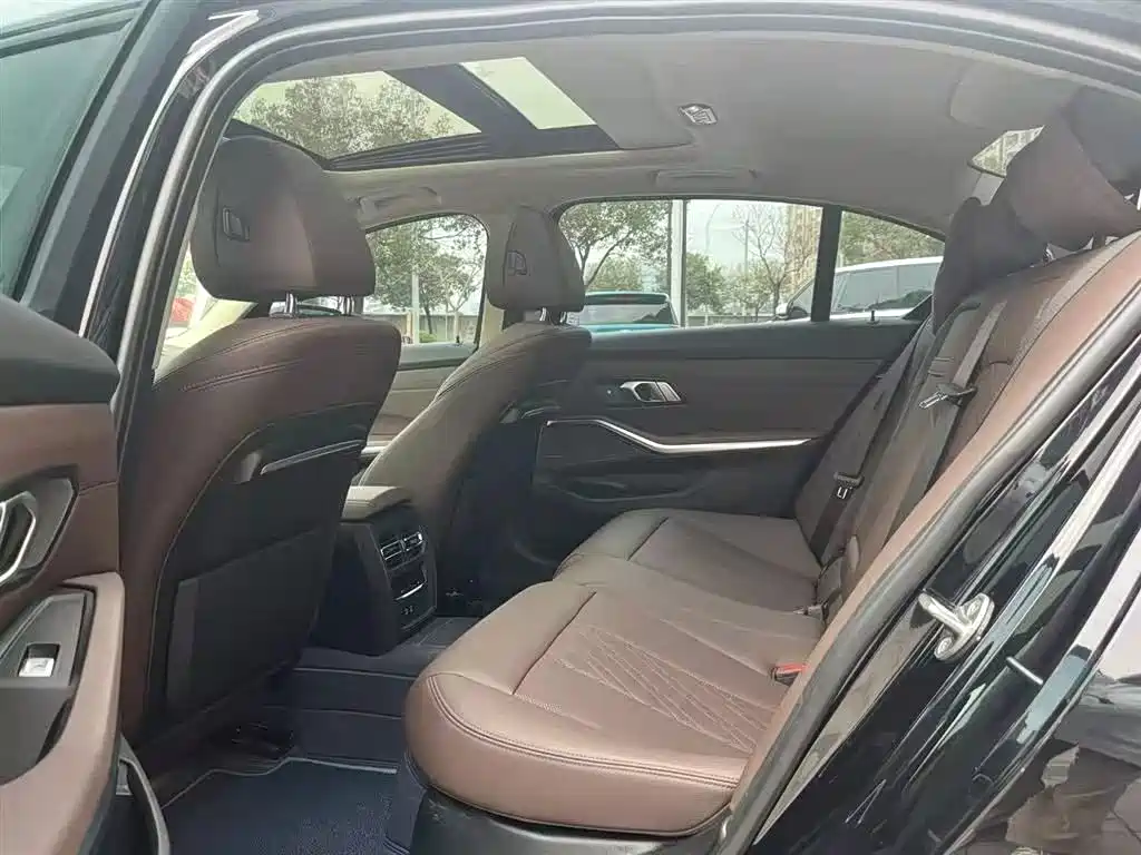 BMW 3 Series 2022 Facelift 325Li M Sport Shadow Edition фото 14
