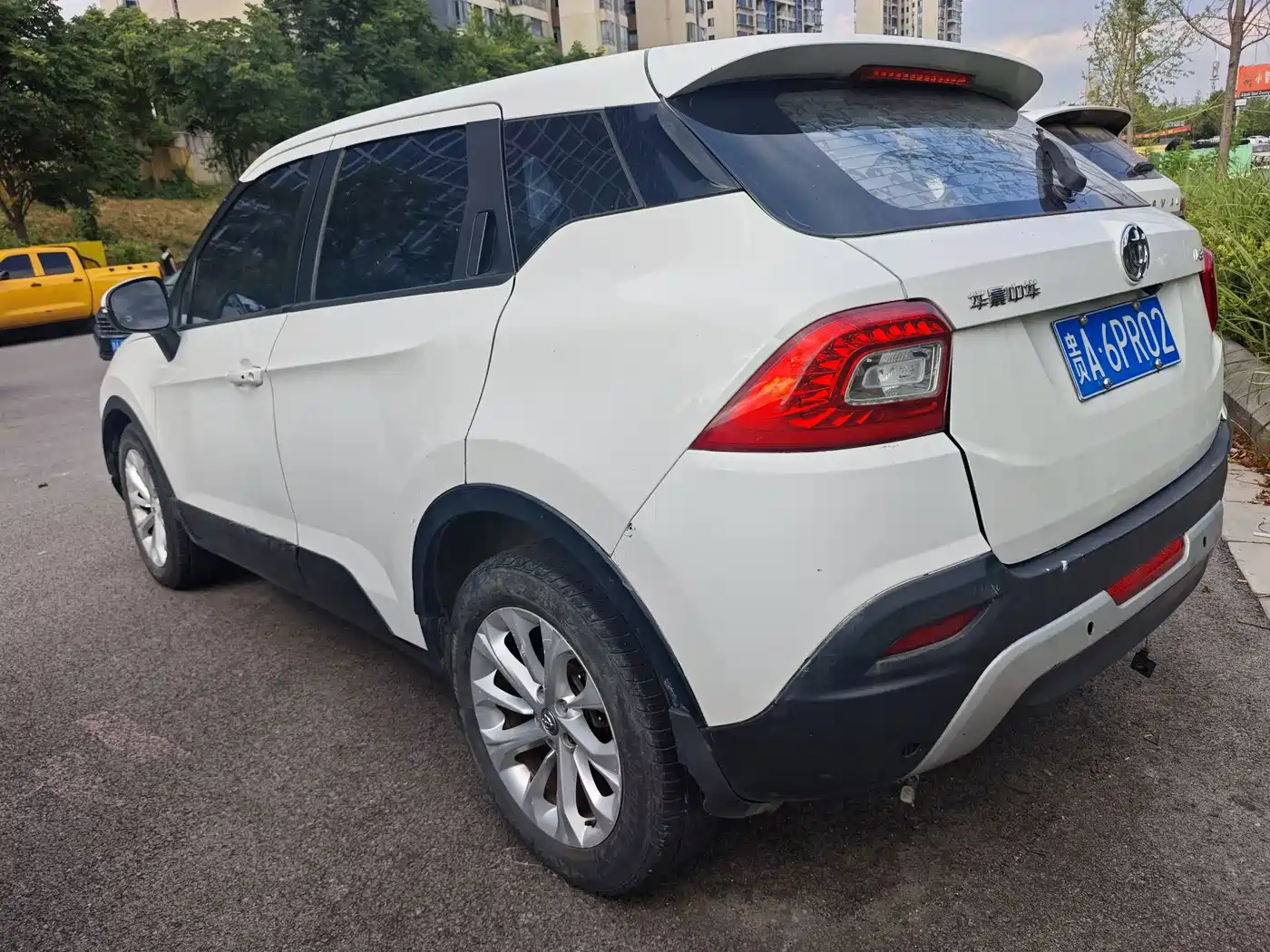 Фото 6 - Zhonghua V3