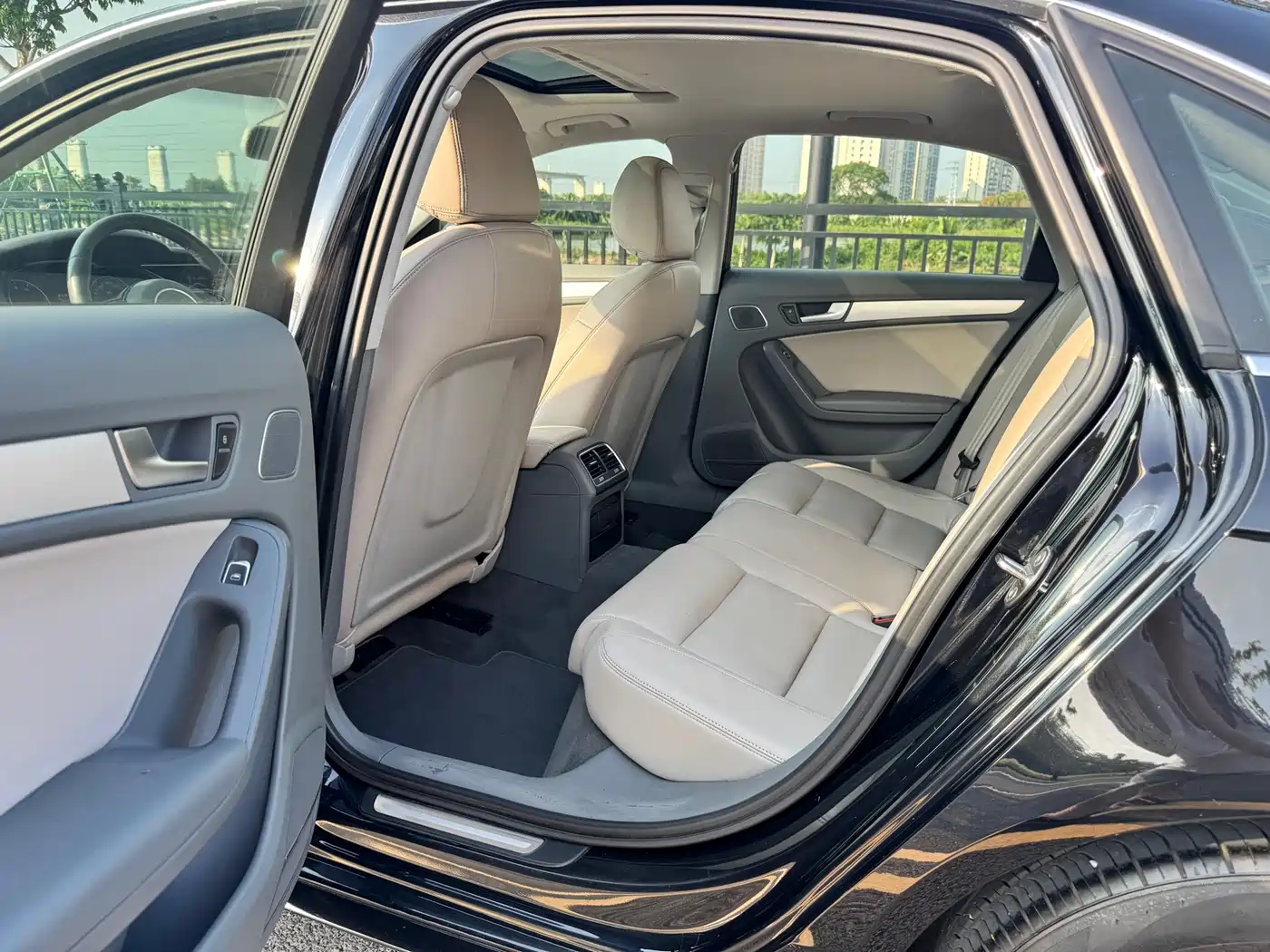 Audi A4L 2015 35 TFSI Auto Standard фото 5