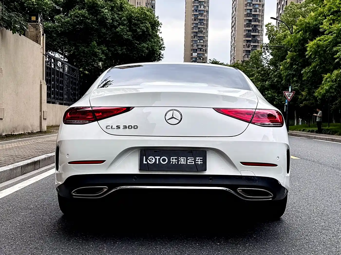 MERCEDES-BENZ CLS