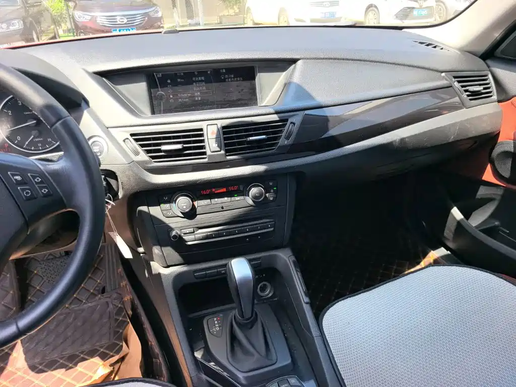BMW X1 (Import) 2011 2010 sDrive18i Luxury Model