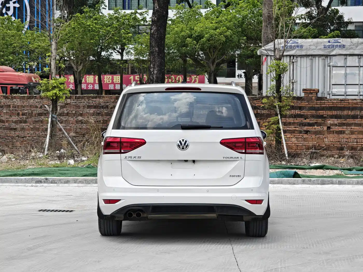 Volkswagen Touran 2018 Touran L 280TSI DSG Comfort 7-seater China V фото 6