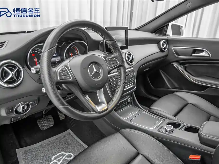 Mercedes-Benz CLA (Import) 2016 CLA 200 Sport фото 12