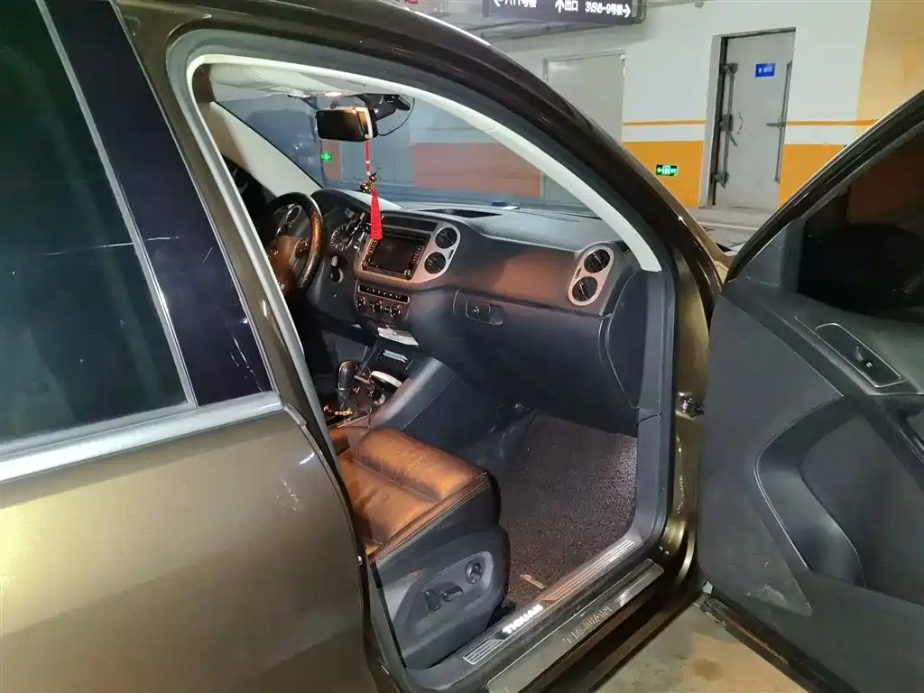 Volkswagen Tiguan 2015 1.8TSI Automatic 2WD Highline фото 20