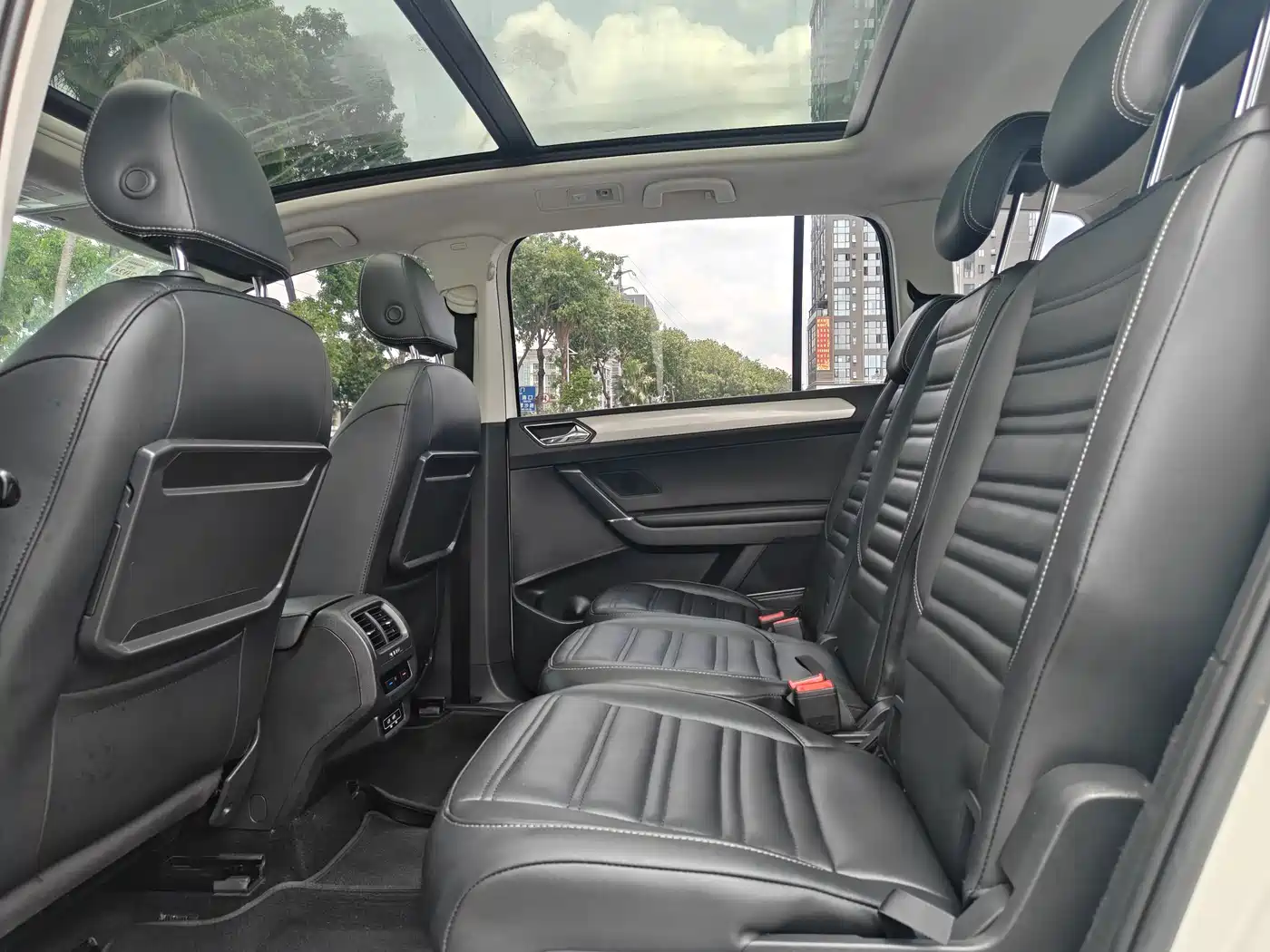 Volkswagen Touran 2018 Touran L 280TSI DSG Comfort 7-seater China V фото 25