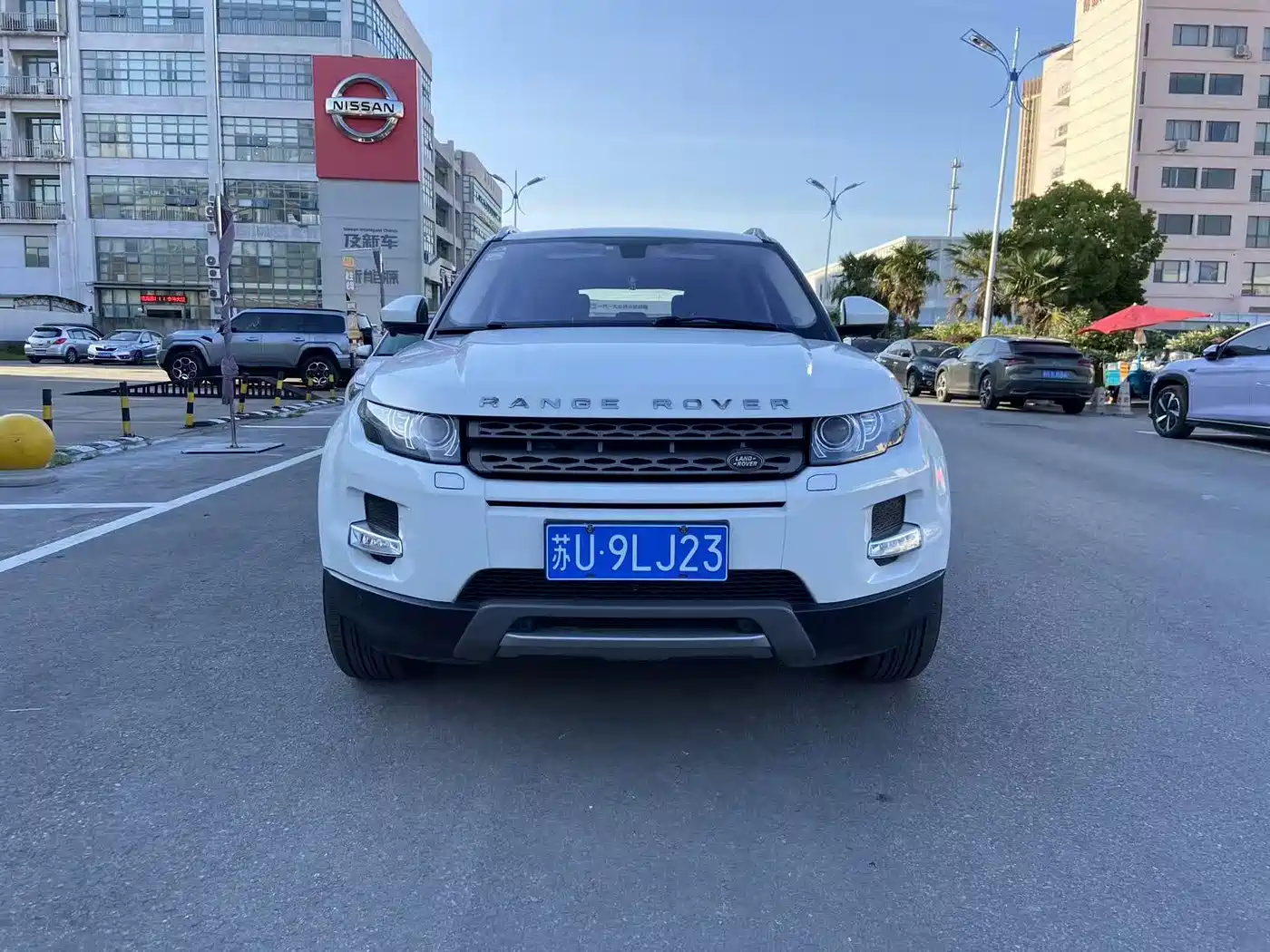 Land Rover Range Rover Evoque 2015 2.0T 5-Door Intelligent Edition фото 2