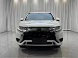 Фото 3 - Mitsubishi Outlander