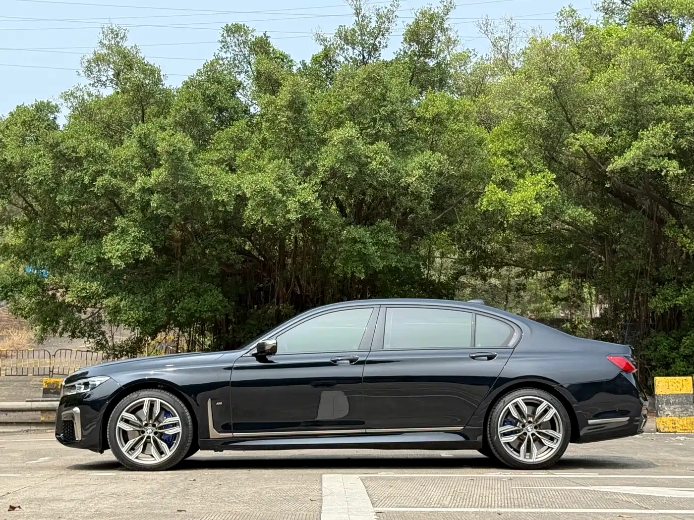 BMW 7 Series 2019 M760Li xDrive V12 Sport Package фото 16