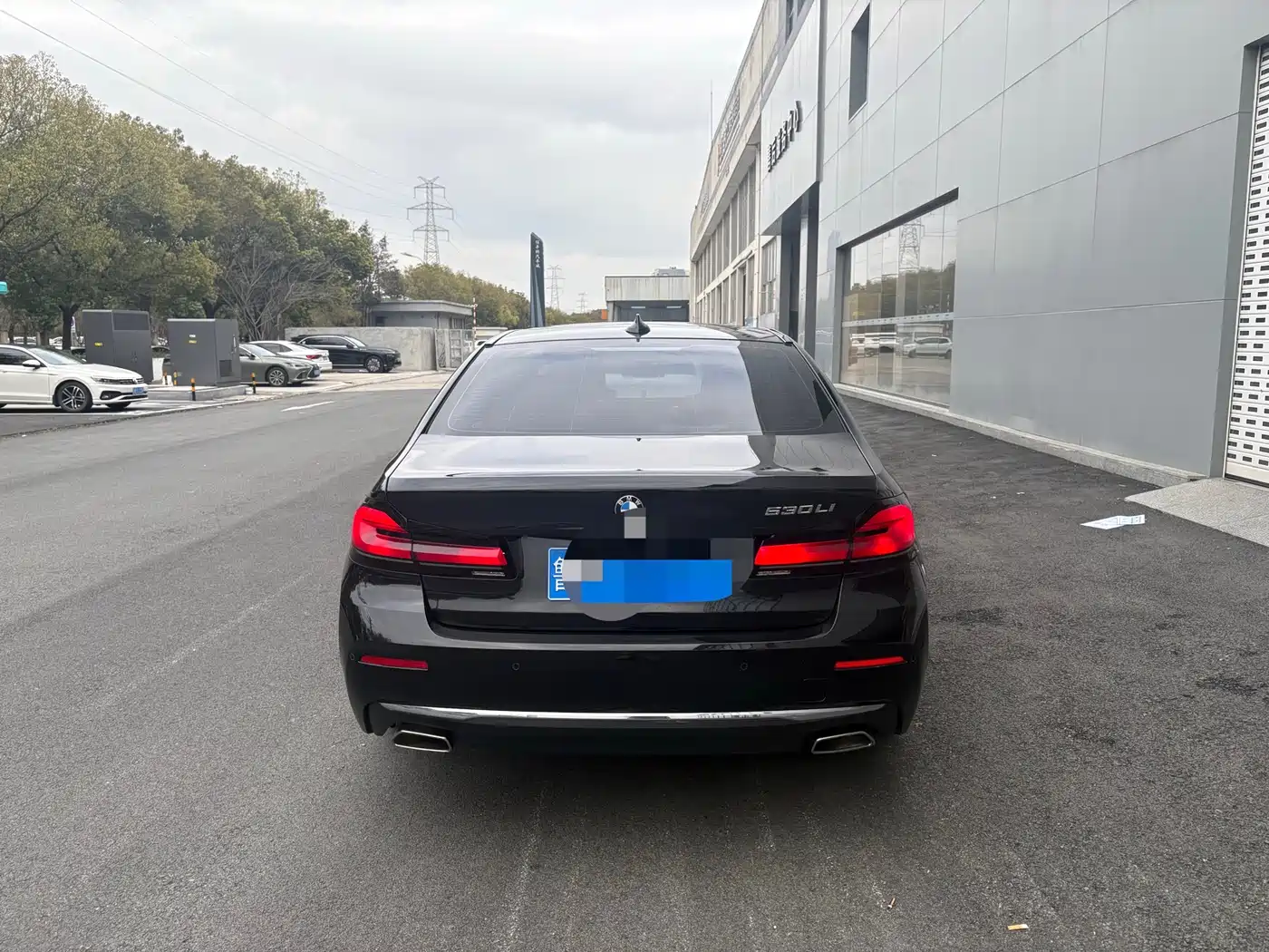 BMW 5 Series 2023 530Li Leading Luxury Package фото 17