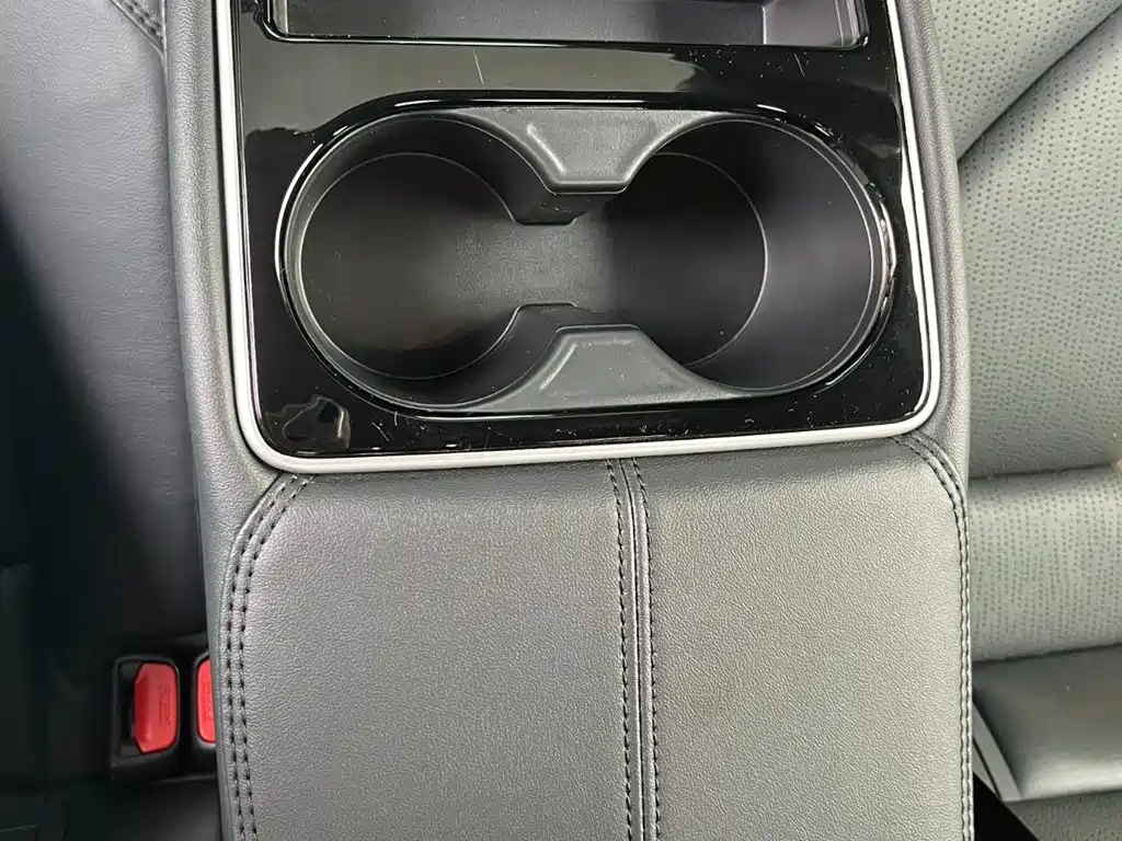 Toyota Avalon 2019 2.0L Luxury Edition (China VI) фото 17