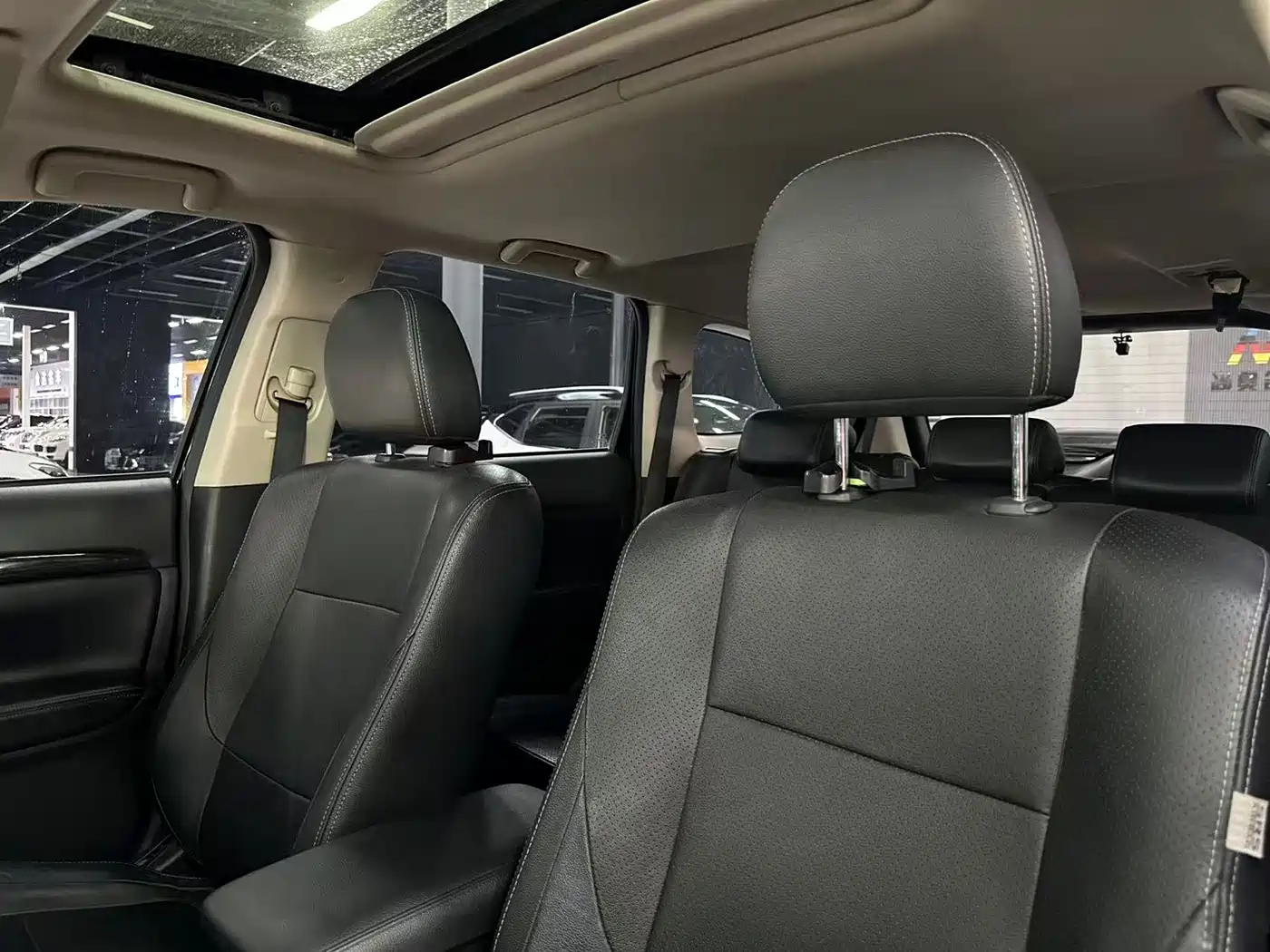 Mitsubishi Outlander 2016 2.4L 4WD Luxury Edition 7-seater фото 11