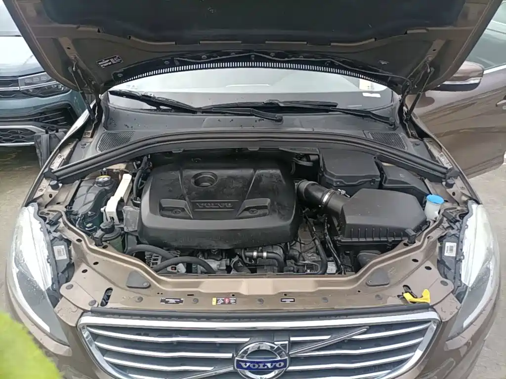 Фото 20 - Volvo XC60