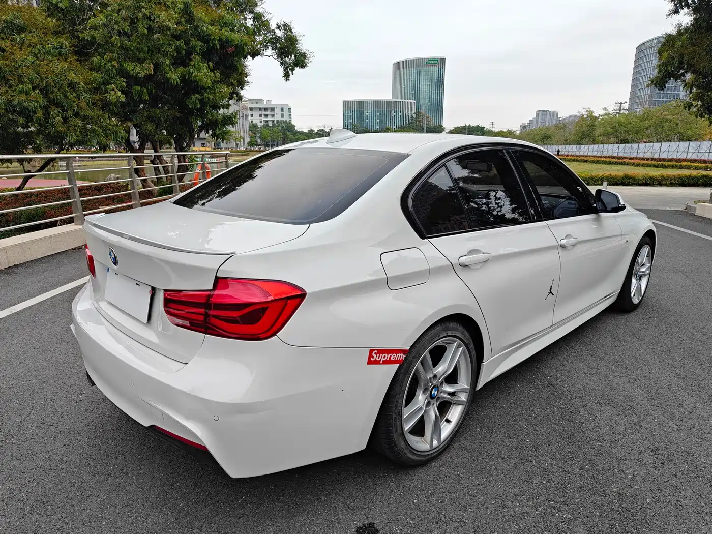 BMW 3 Series 2019 320i M Sport Package фото 7