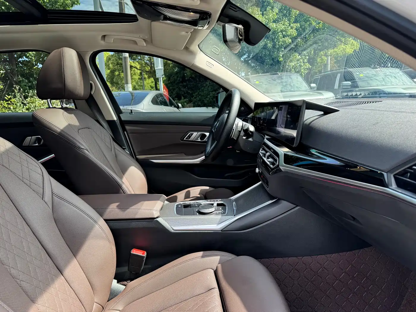 BMW 3 Series 2023 325Li M Sport Black Night Package фото 18