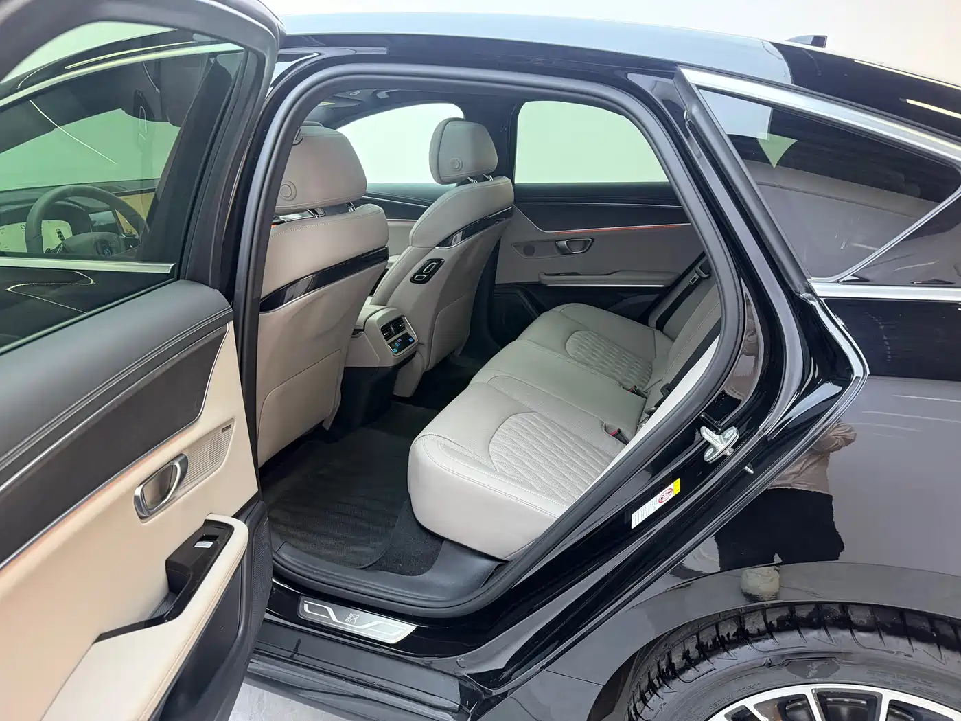 BYD Han 2025 DM-i Smart Driving Edition 125KM LiDAR Flagship фото 16