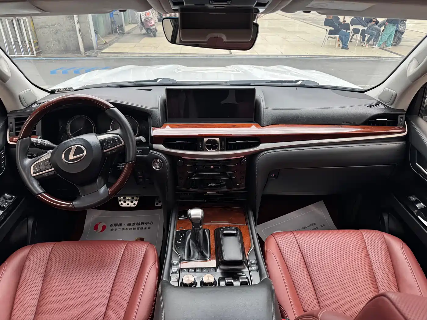 Lexus LX 2019 570 Prestige Luxury Edition фото 10
