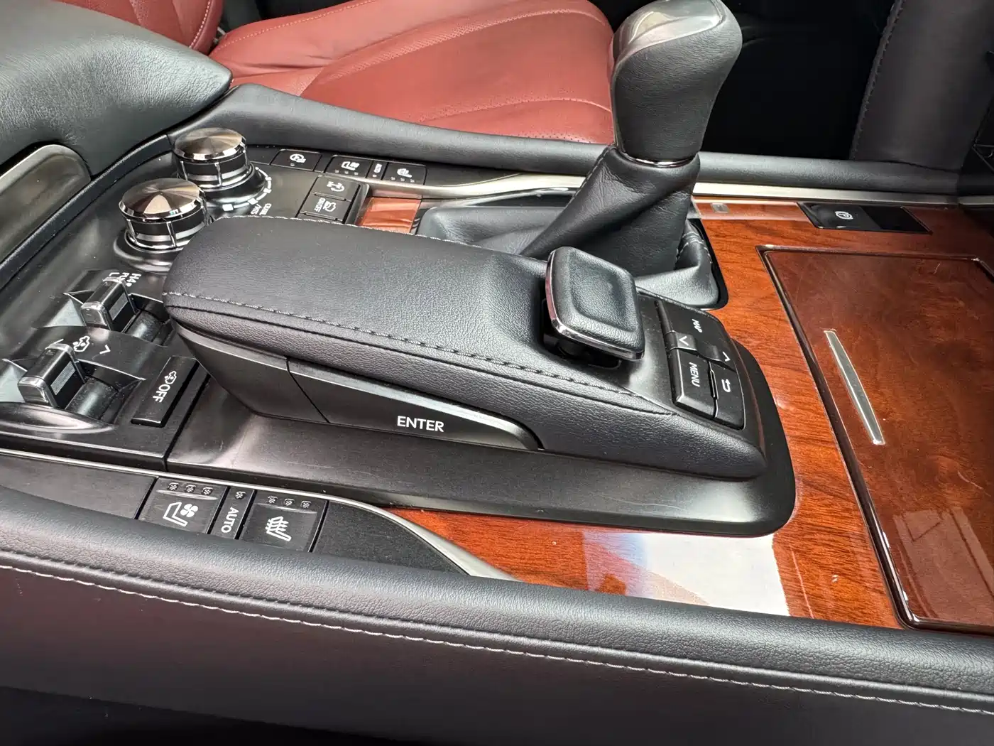 Lexus LX 2019 570 Prestige Luxury Edition фото 14