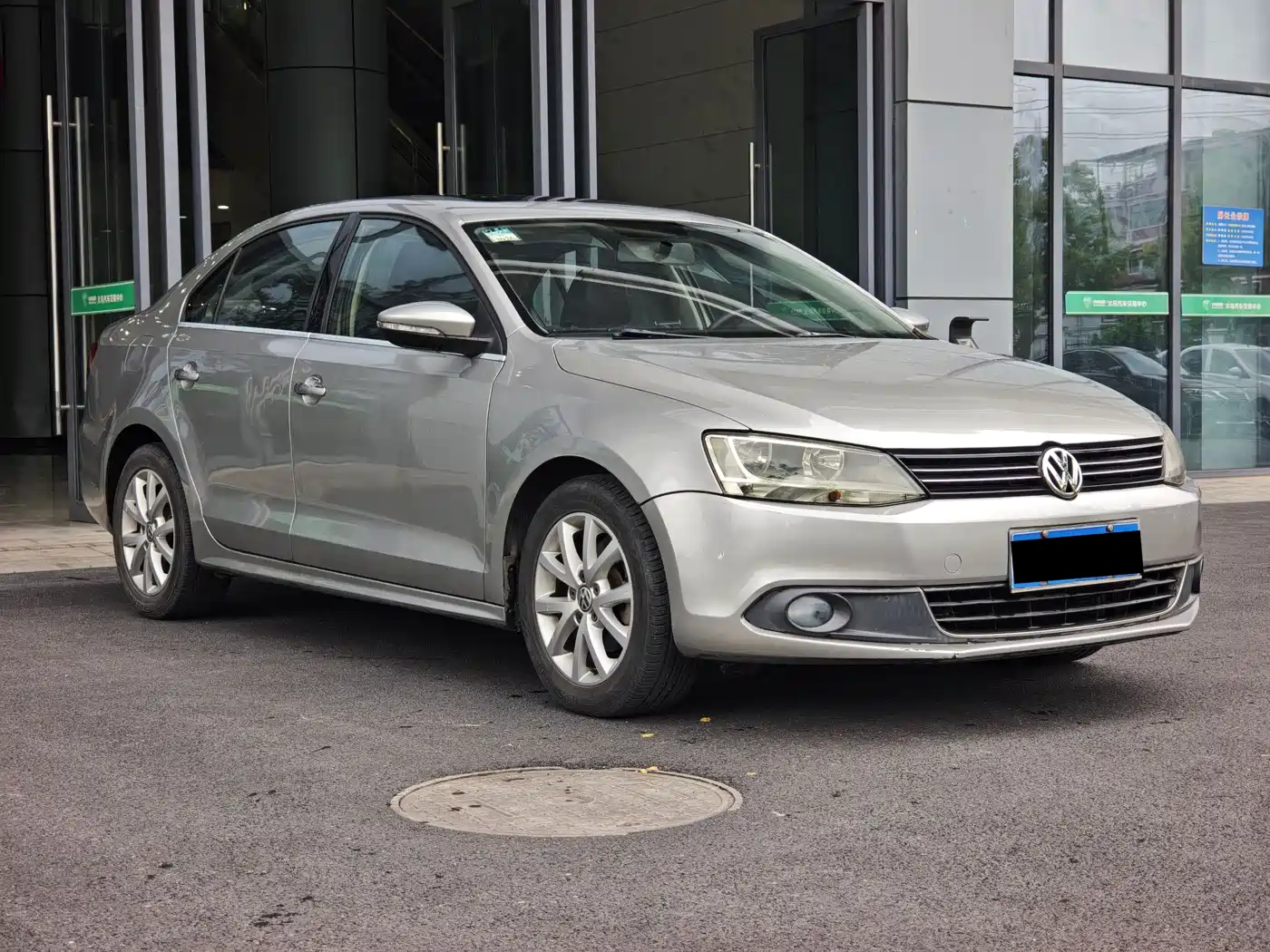 Volkswagen Sagitar 2012 Model 1.6L Manual Comfort фото 3