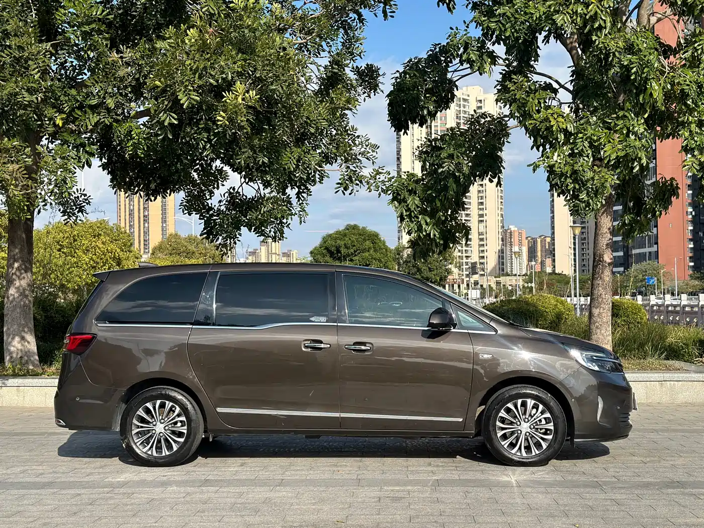 Buick GL8 2020 Land Business Class 652T Premium фото 4
