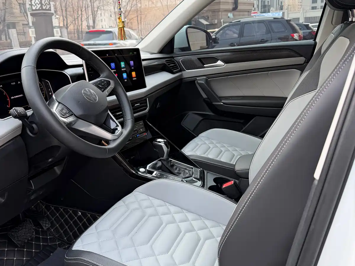 Volkswagen Tayron 2023 280TSI 2WD Luxury Plus Advanced Edition фото 7