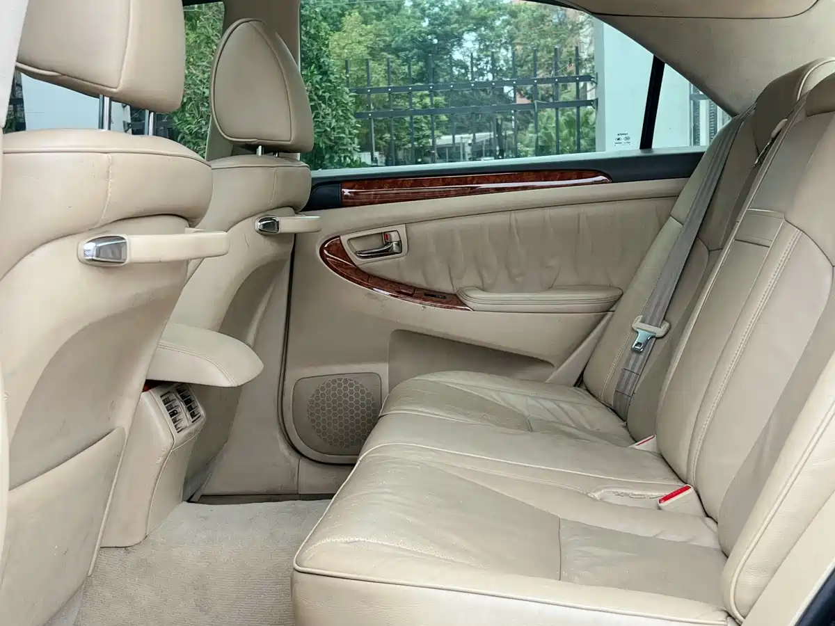 Toyota Crown 2007 2.5L Royal Special Edition фото 5