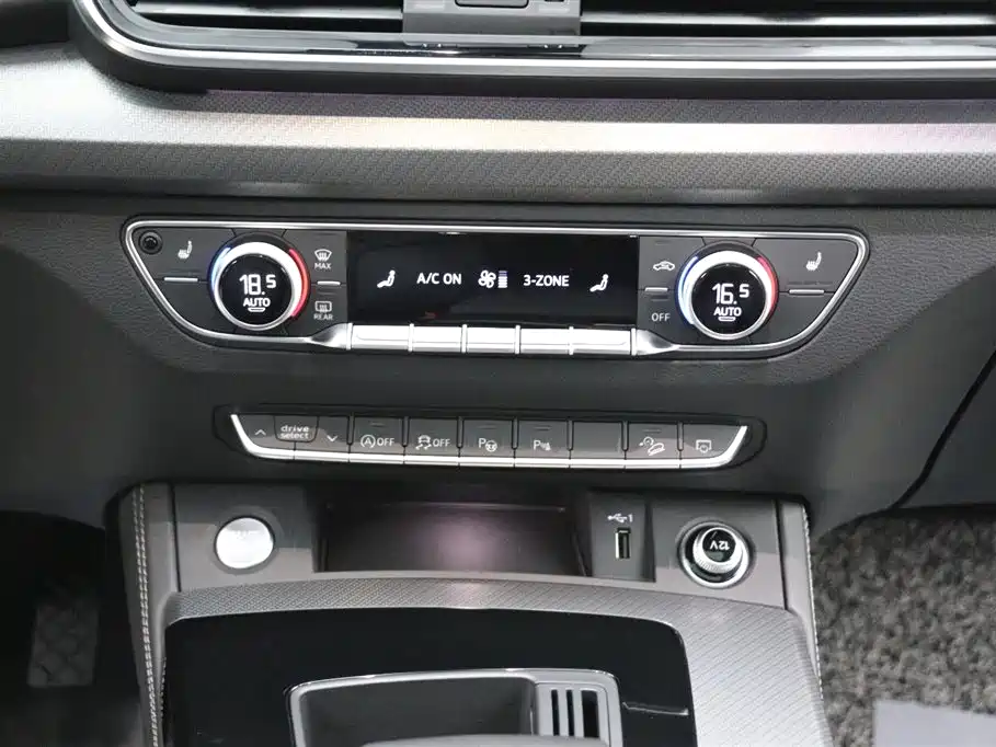 Audi Q5L 2022 Facelift 40T Luxury Dynamic фото 18