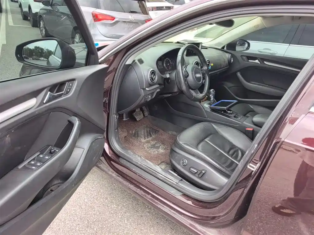 Audi A3 2015 Sportback 40 TFSI Automatic Comfort фото 16