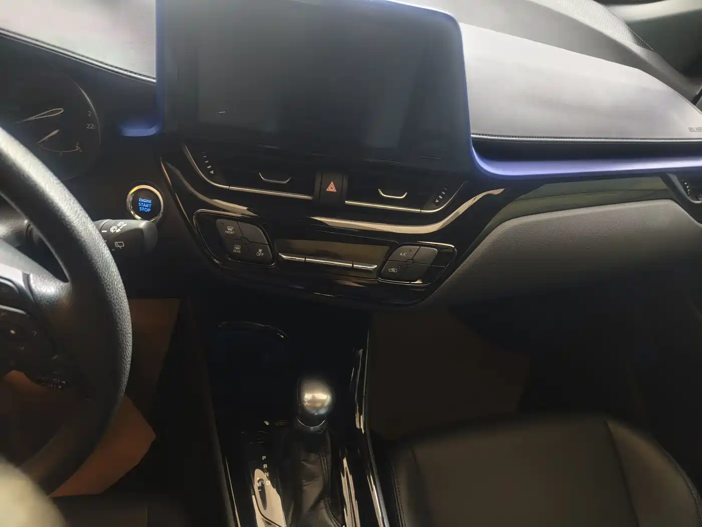 Toyota C-HR 2020 Model 2.0L Leading фото 8