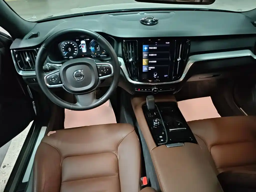 Volvo S60 Plug-in Hybrid 2022 2022 T8 E-AWD Hybrid Intelligent Luxury Edition