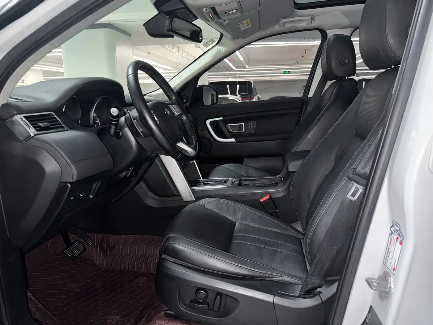 Land Rover Discovery Sport 2016 2.0T HSE фото 4
