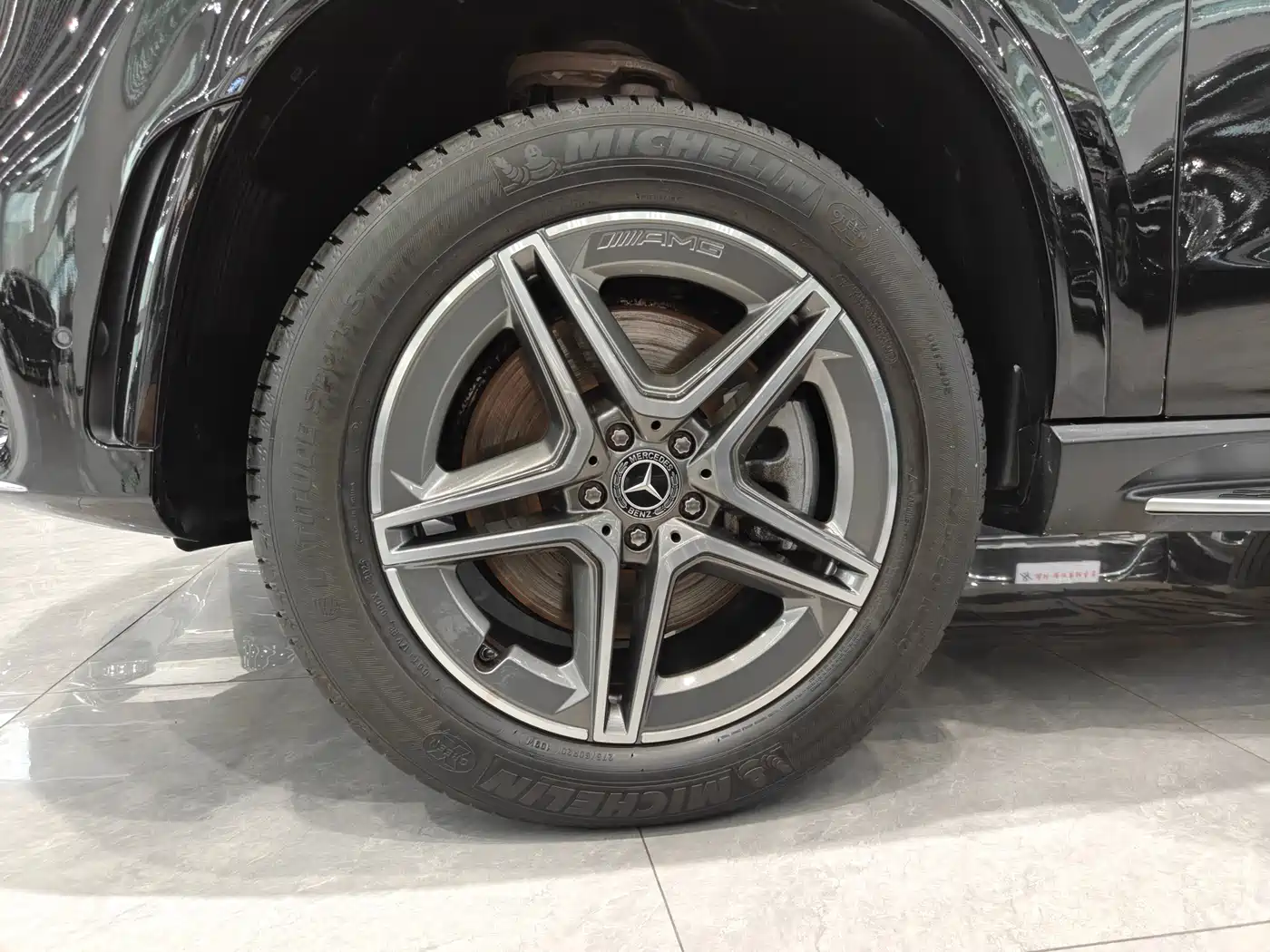 Mercedes-Benz GLE 2023 GLE 450 4MATIC Luxury фото 6