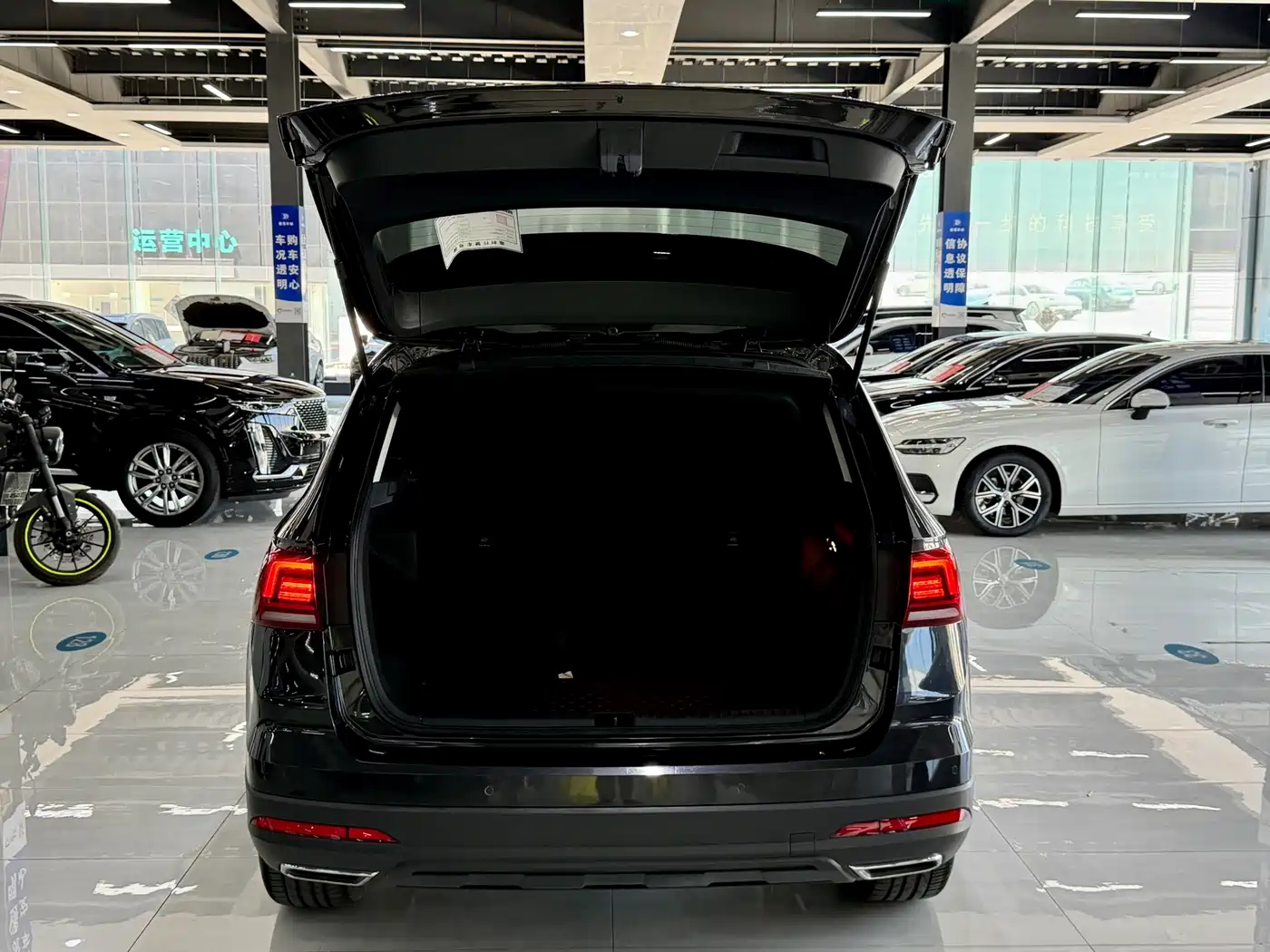 Volkswagen Tharu 2022 280TSI FWD Luxury Edition фото 12