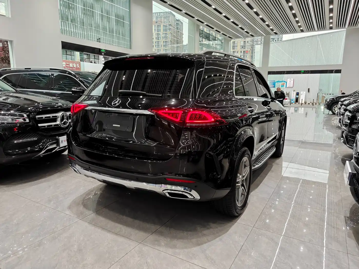 Mercedes-Benz GLE 2023 GLE 450 4MATIC Luxury фото 27