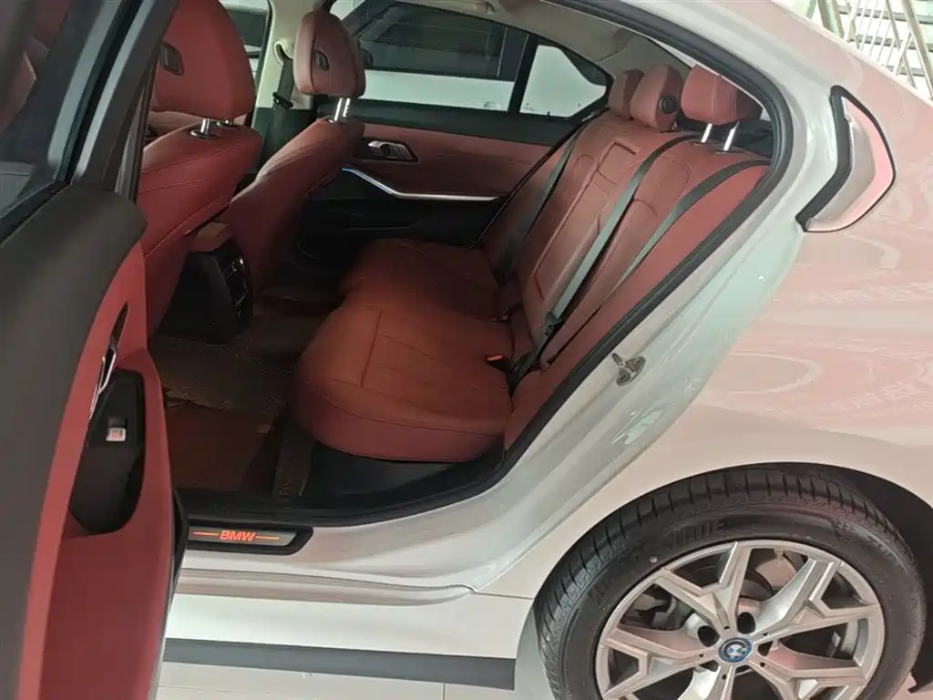 BMW i3 2024 eDrive 35 L фото 17