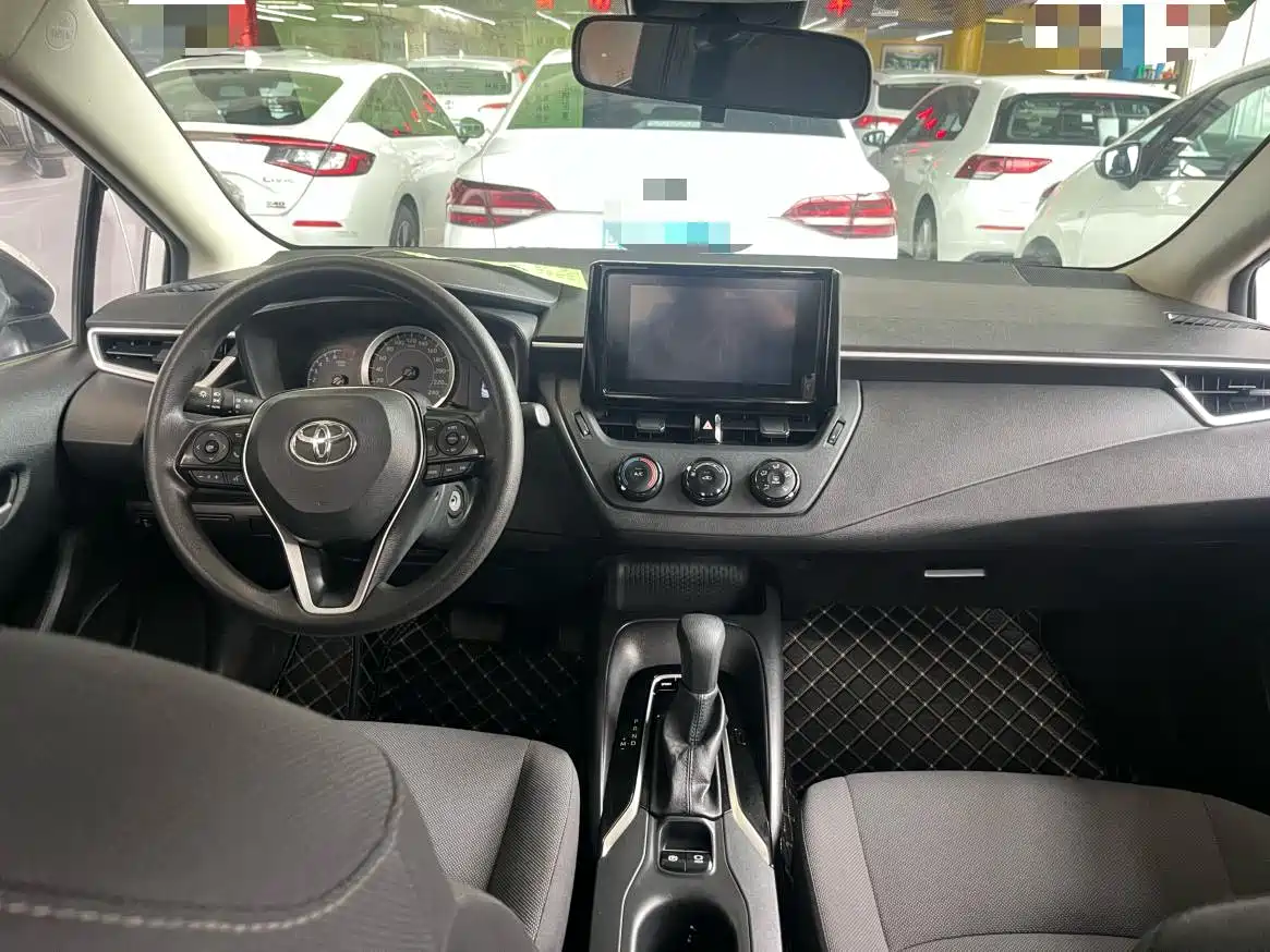 Photo 6 - Toyota Corolla