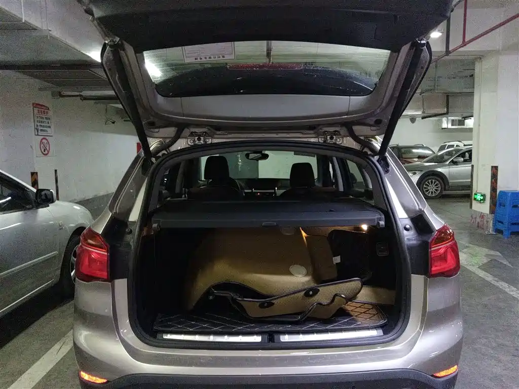 BMW X1 2016 sDrive18Li Premium Model фото 19