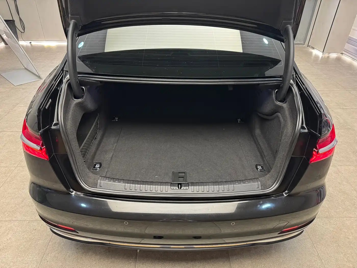 Audi A6L 2023 45 TFSI Premium Selection Elegance фото 5