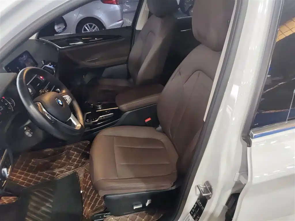 BMW X3 2018 xDrive25i Luxury Package China VI фото 15