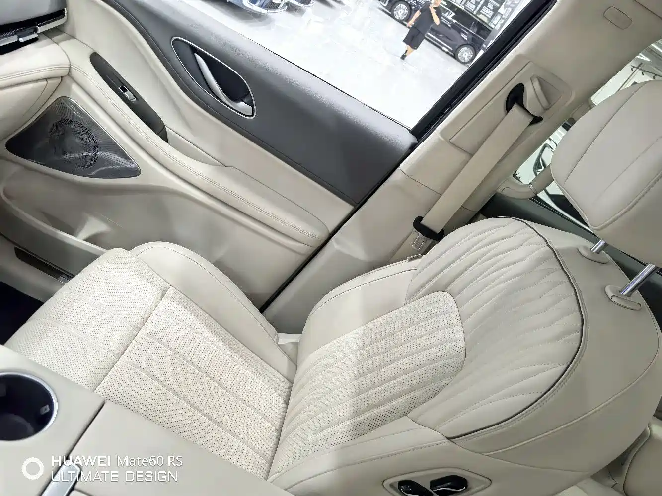 Voyah Auto Voyah Dreamer 2025 PHEV AWD Flagship Kunpeng Edition фото 10