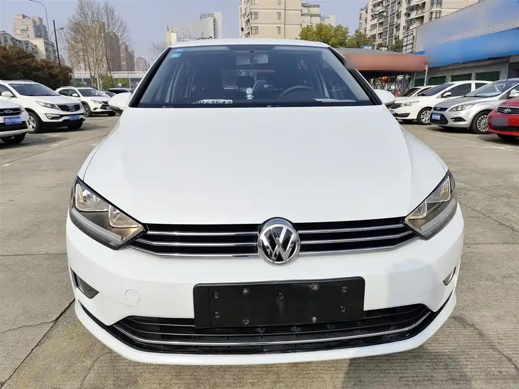 Volkswagen Golf Sportsvan 2018 1.6L Automatic Comfort фото 3