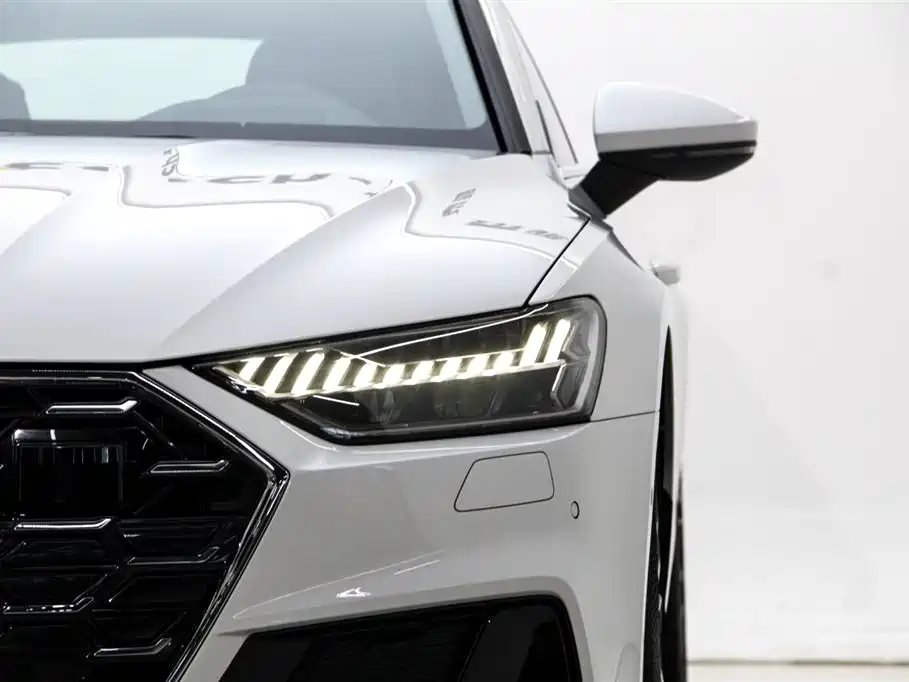 Audi A7 2024 45 TFSI Premium Selection фото 30