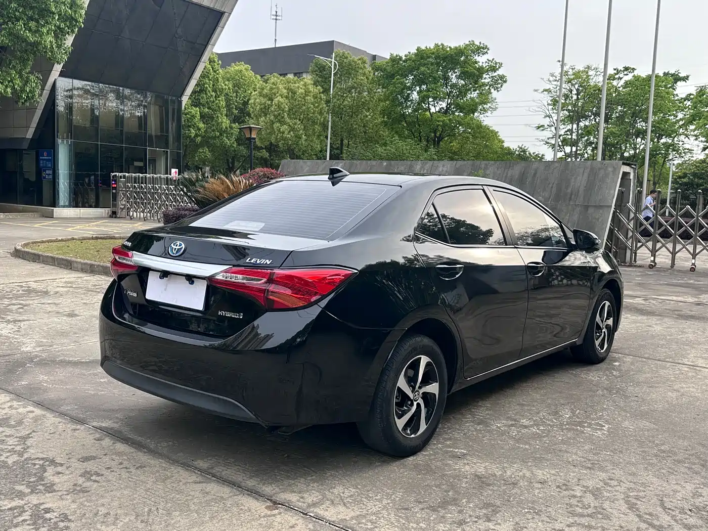 Toyota Levin 2017 Facelift Hybrid 1.8H GS E-CVT Elite Sunroof Edition China V фото 19