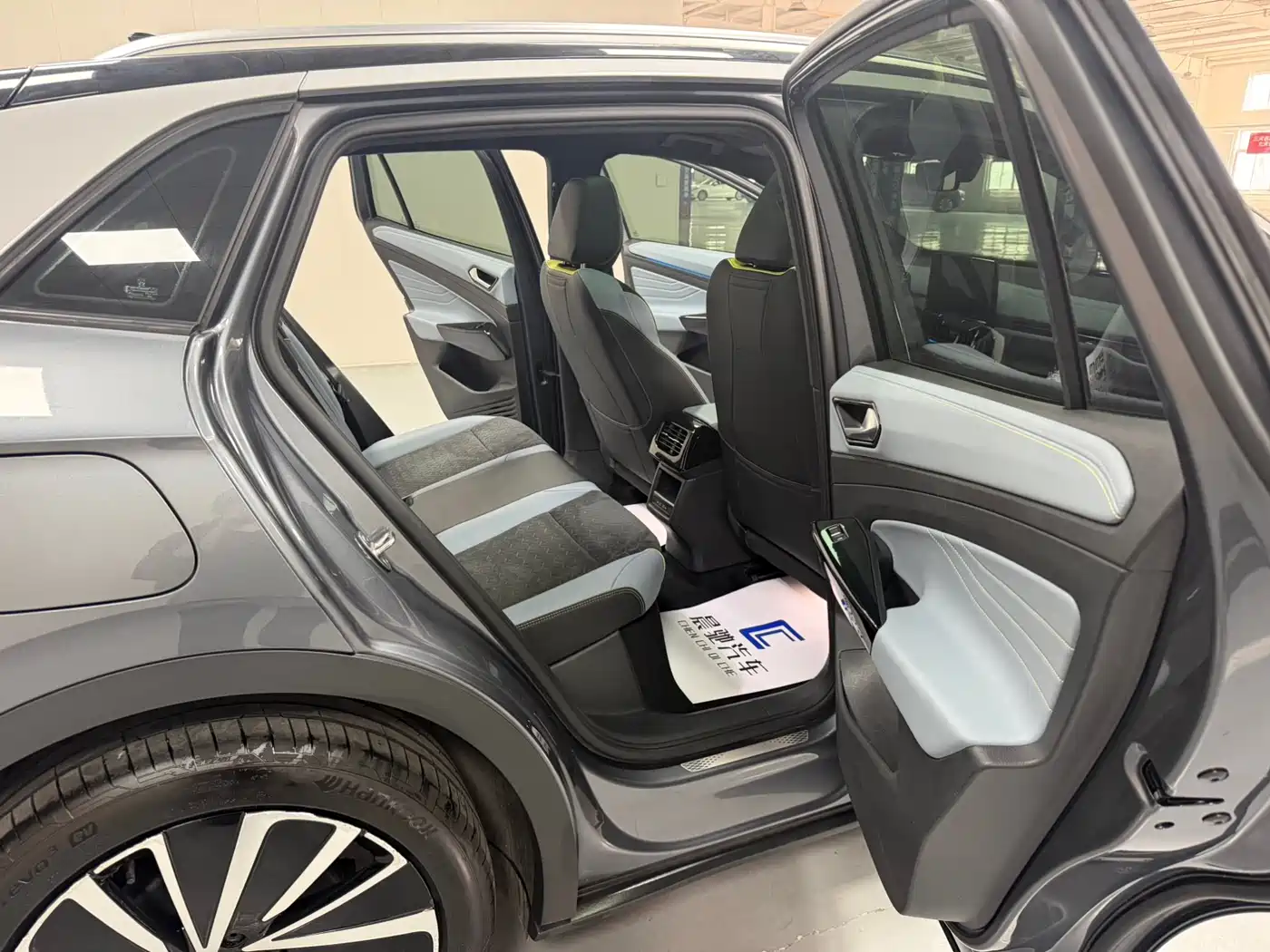 Volkswagen ID.4 X 2022 Smart Long Range Edition фото 14